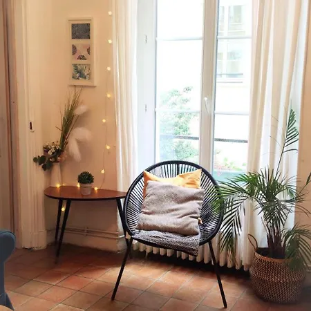 Charming 1 Bedroom In Upper Marais Appartement