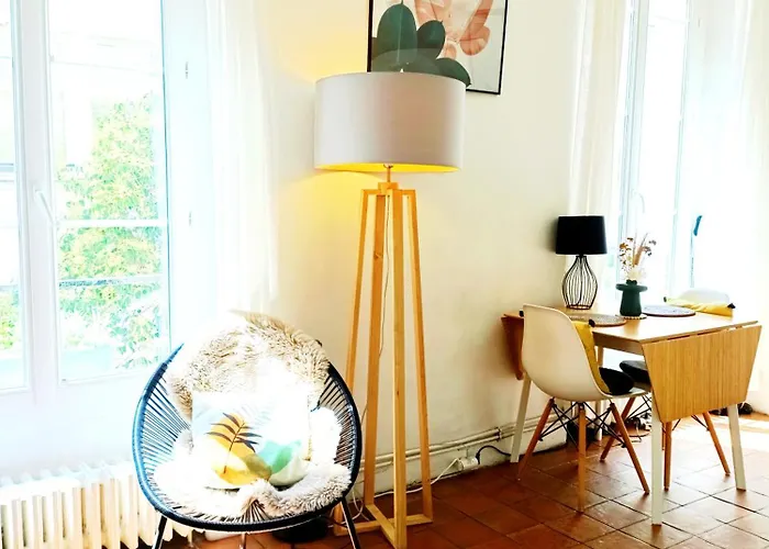 Charming 1 Bedroom In Upper Marais * Párizs